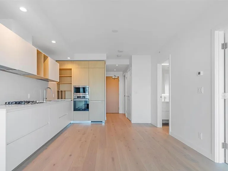6000 McKay Ave #2 — Photo 3