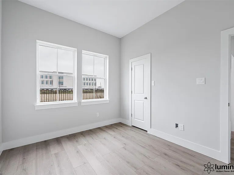 6702 Metro Blvd #3 — Photo 14
