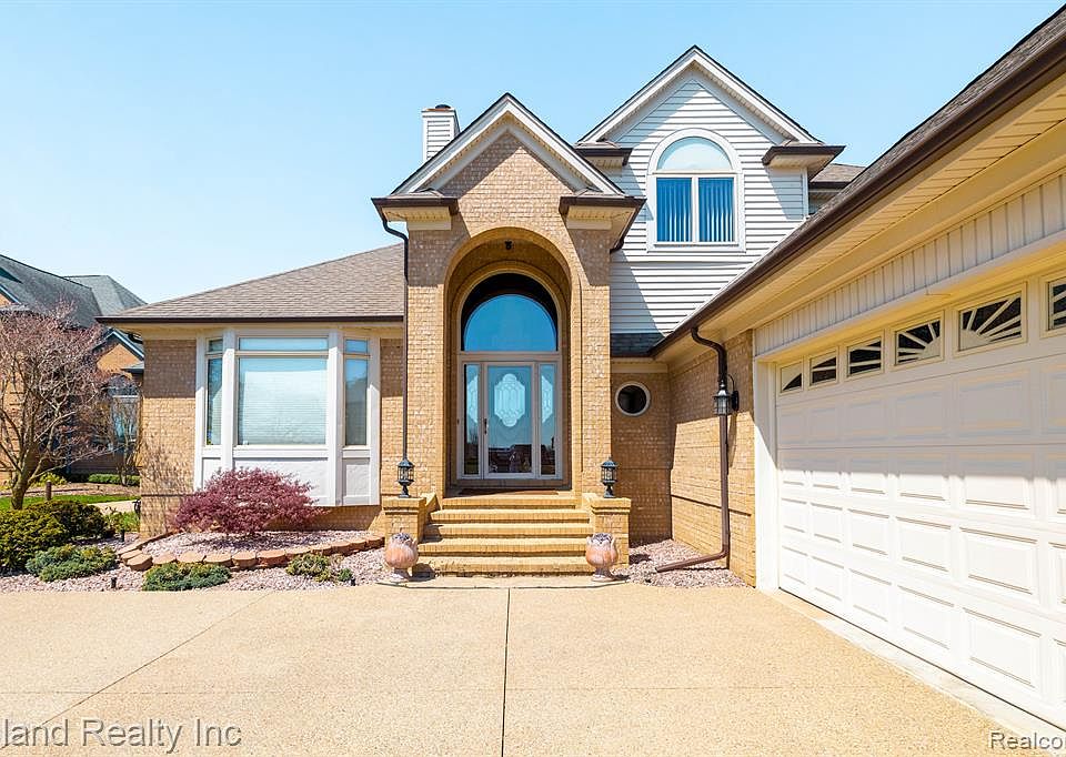 24390 E River Rd, Grosse Ile, MI 48138 MLS 20230028806 Zillow