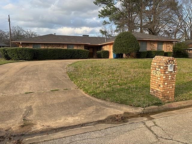 1st image of 3511 Holly Dr