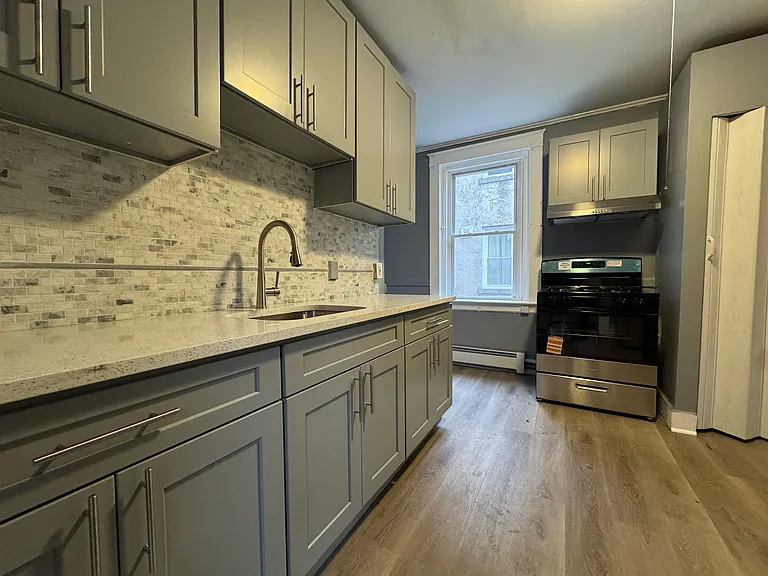 57 Whiting St #5A — Photo 6