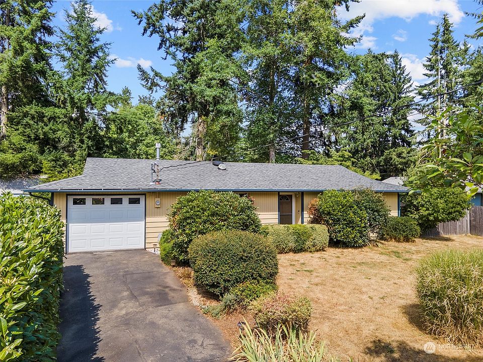 1st image of 8326 Daycrest Drive SE