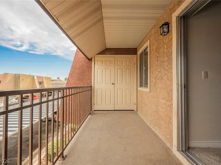 4921 Indian River Dr #120 — Photo 34
