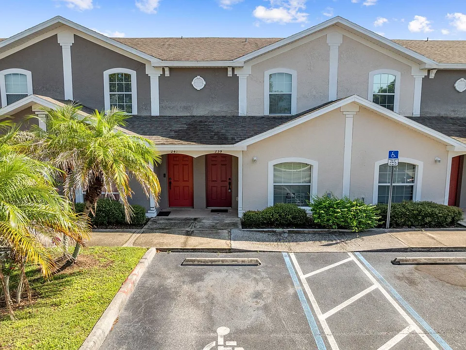 239 Royal Palm Dr