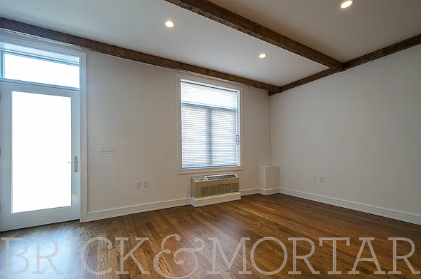 Rented by Brick&Mortar | media 12