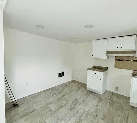 2nd image of 2029 E Tioga St Floor 2