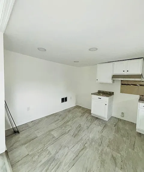2029 E Tioga St #2 — Photo 2