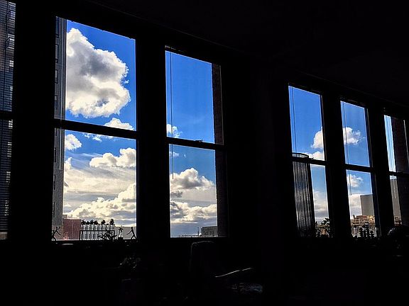 11 large windows : City View