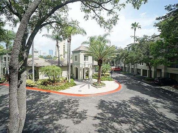 4th image of 619 Island Place Way