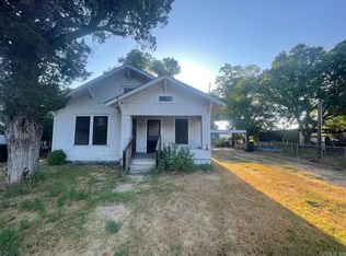 432 S Riedel St, Yorktown, TX 78164