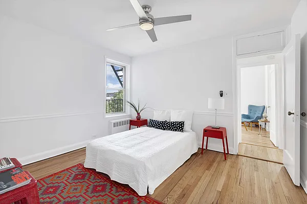 Sold by Compass | media 17