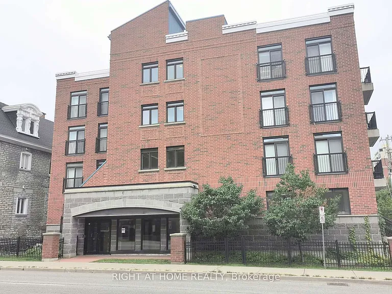 456 King Edward Ave #407 — Photo 1