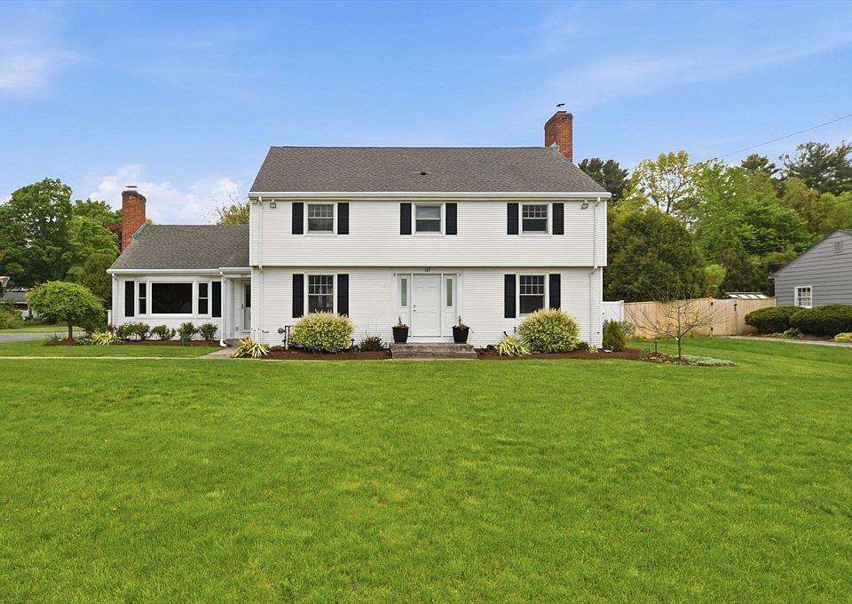 1st image of 107 Viscount Rd