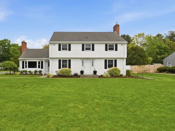 107 Viscount Rd, Longmeadow, MA 01106