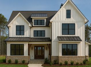 7165 Bannockburn Cir, Crystal Lake, IL 60014