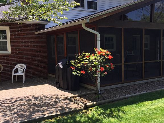 4th image of 1991 Rosewood Dr
