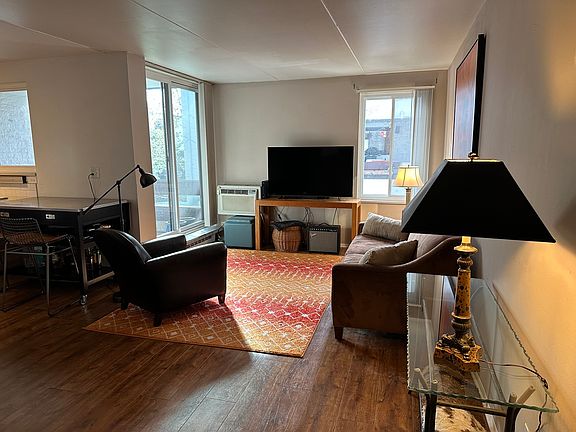 3rd image of 354 W Miner St APT 2B