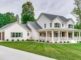 25 Autumn River Ln, Ogunquit, ME 03907