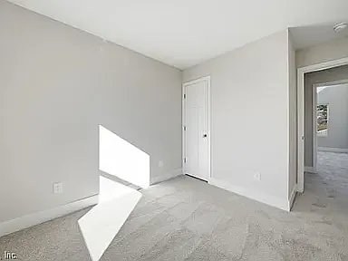 3 bed, 2.5 bath, 1309 sqft, $2,600 — Photo 2