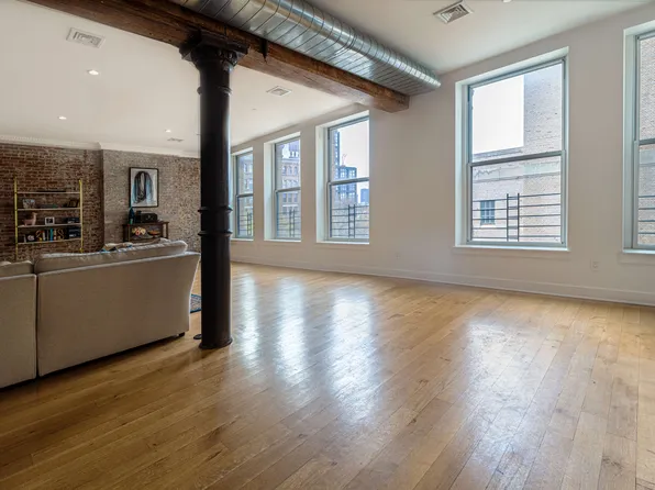 481 Washington Street 3S image 1 of 12