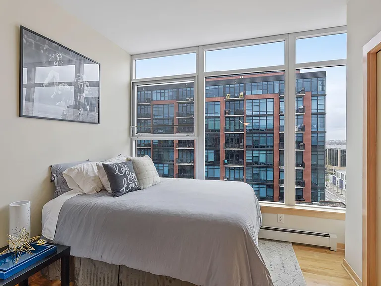 215 10th Ave S #735 — Photo 9