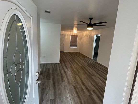 5th image of 919 Vecinos Blvd