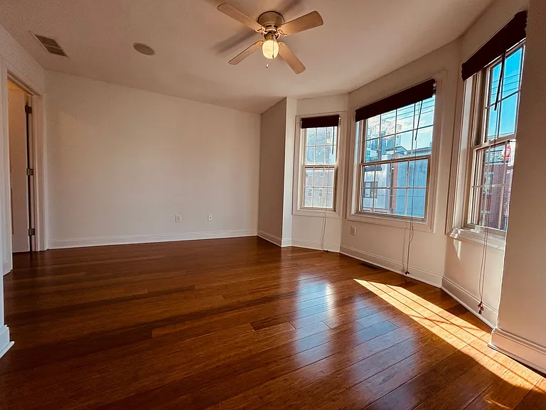 4525 Fleming Street 1004 N — Photo 17