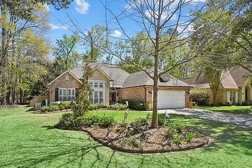 611 Magnolia Ridge Dr E Photo 1