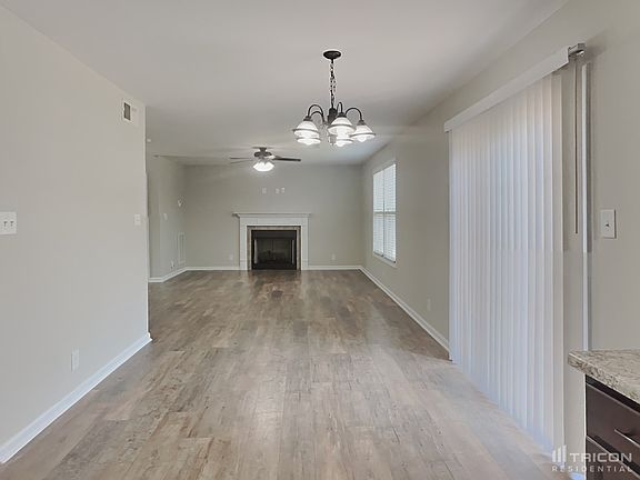 4th image of 1012 Orchard Hills Dr