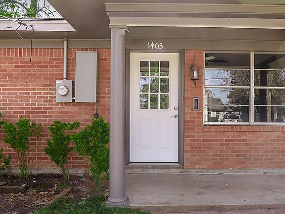 4th image of 1403 Spokane St