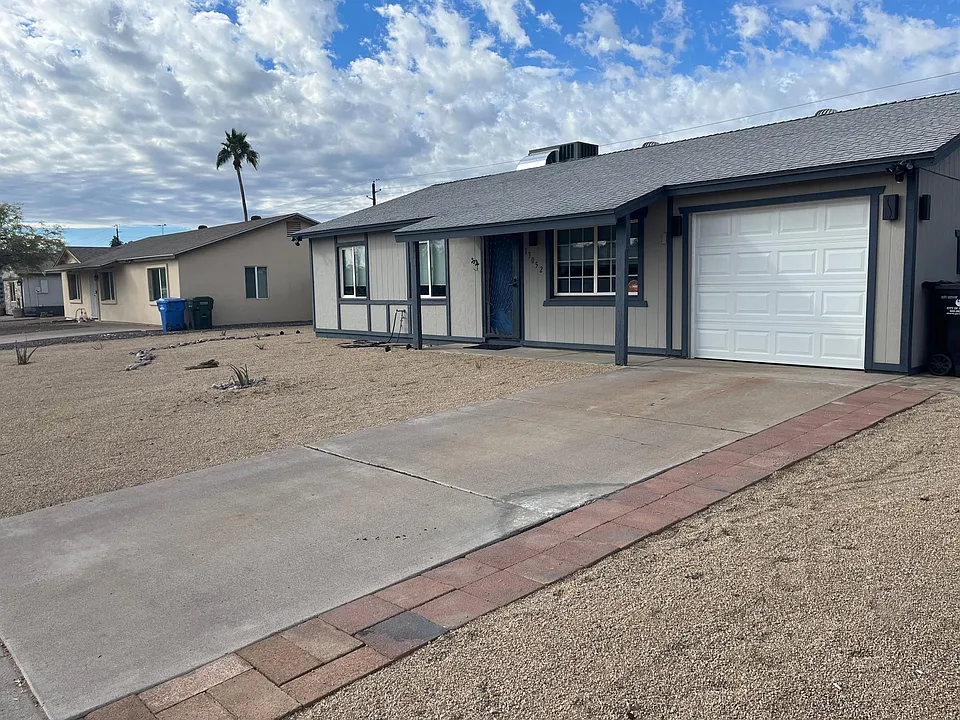 13052 N 40th Pl