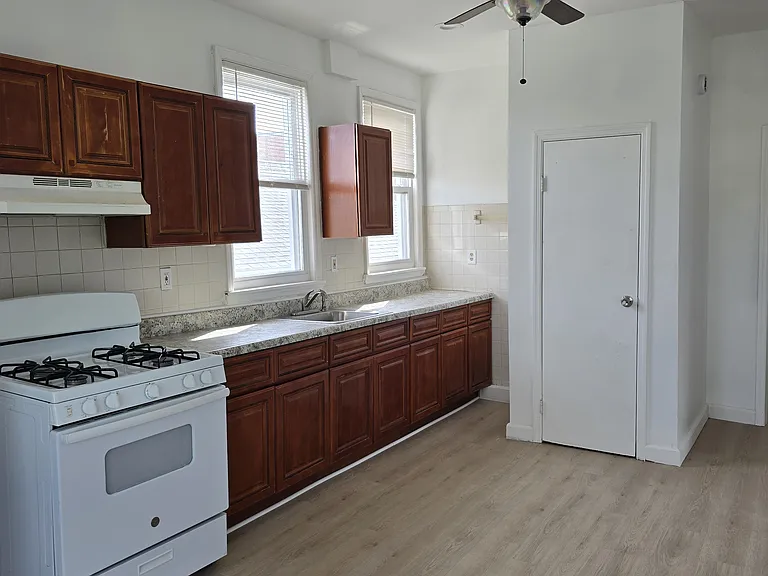782 Bergen St #3 — Photo 12