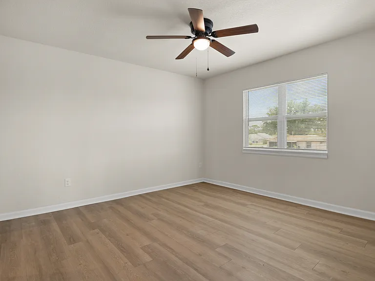 Spanish Moss Eco Apartments — Photo 22