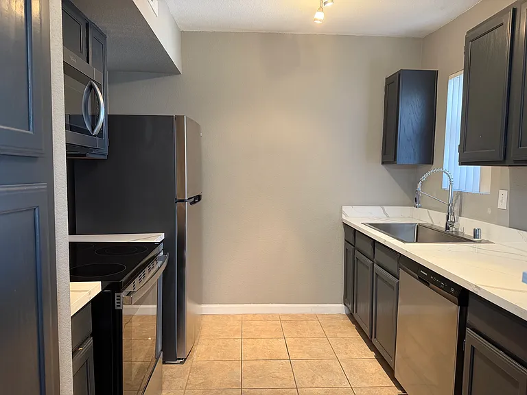 6650 W Warm Springs Rd #B — Photo 2