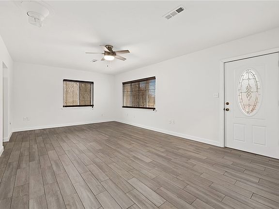 5th image of 18003 Habberton Rd