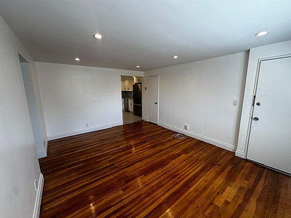 2nd image of 279 Hackensack St #279