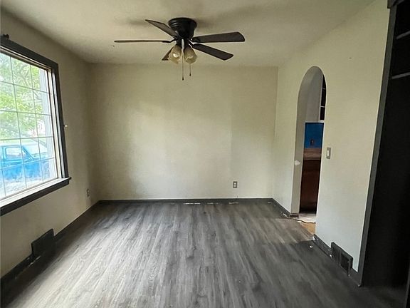 4th image of 9084 12th St