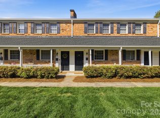 1336 Green Oaks Ln APT E, Charlotte, NC 28205