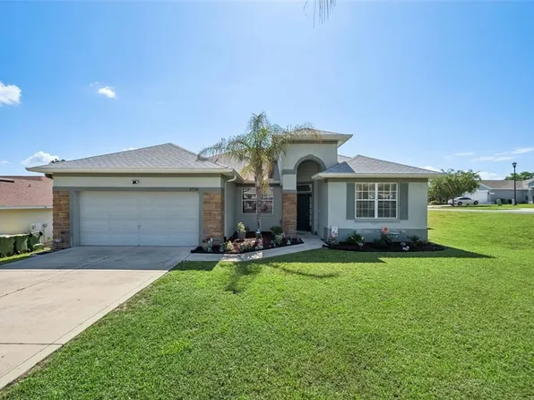 2720 Savannah Dr, Leesburg, FL 34748