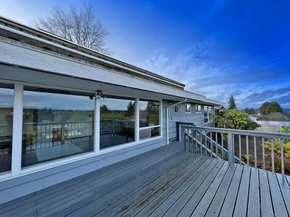 1812 126th Ave SE, Bellevue, WA 98005