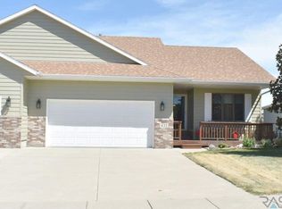 432 N Maple Ave #6B, Brandon, SD 57005