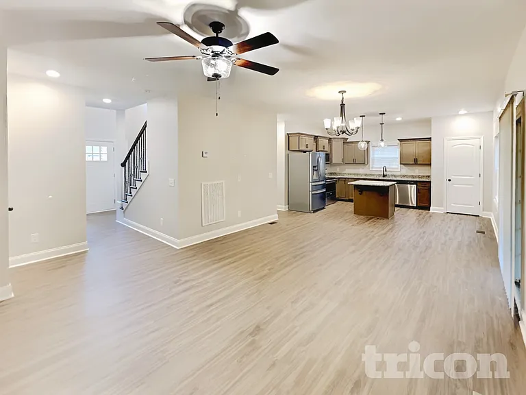348 Brandywine Ln — Photo 4
