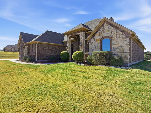 2nd image of 162 Ellis Spring Dr