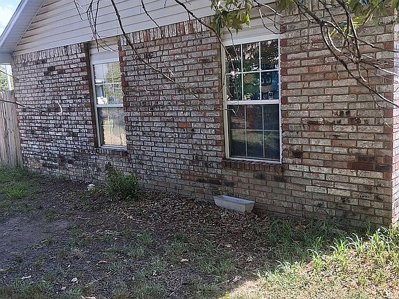3rd image of 2307 Osage Cir