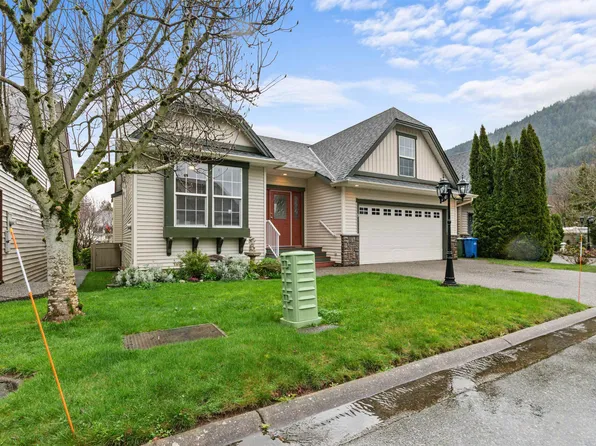 349 Walnut Ave #9, Harrison Hot Springs, BC V0M 1K0