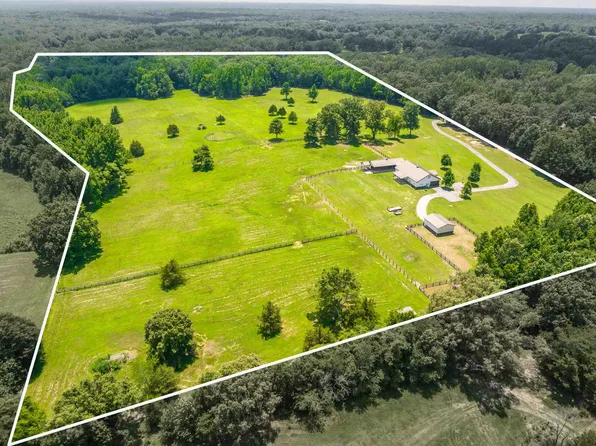 430 Tanasi Dr, Rossville, TN 38066
