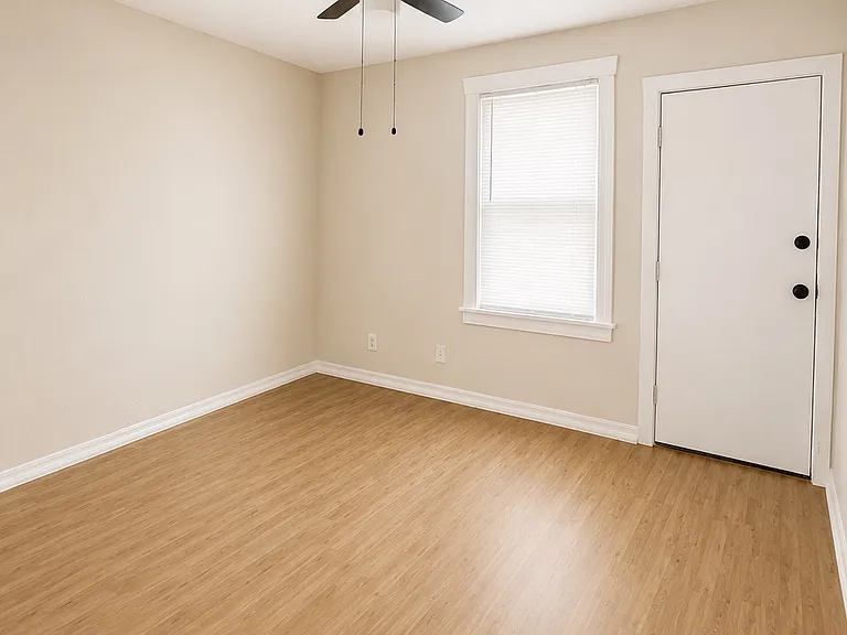 215 W Nevada Ave #A — Photo 7