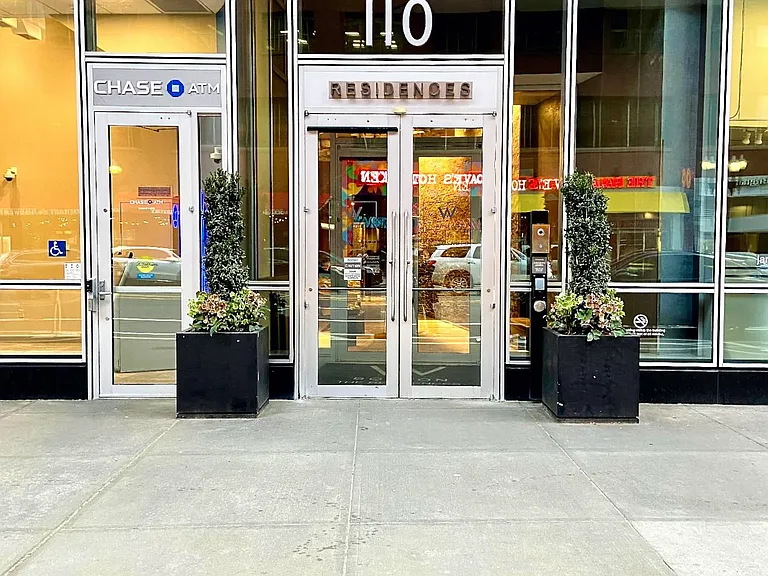 110 Stuart St #16H — Photo 16