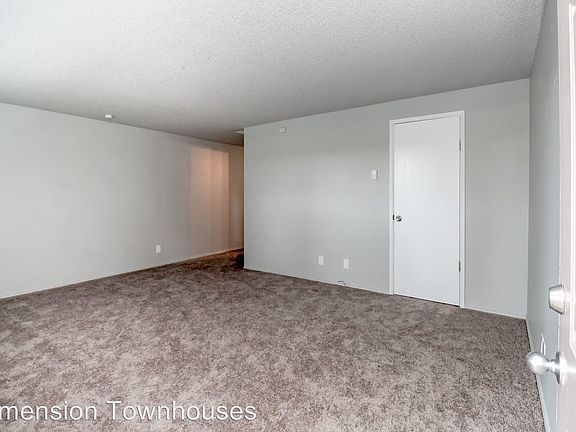 5th image of 304 Devoe St NE APT 3
