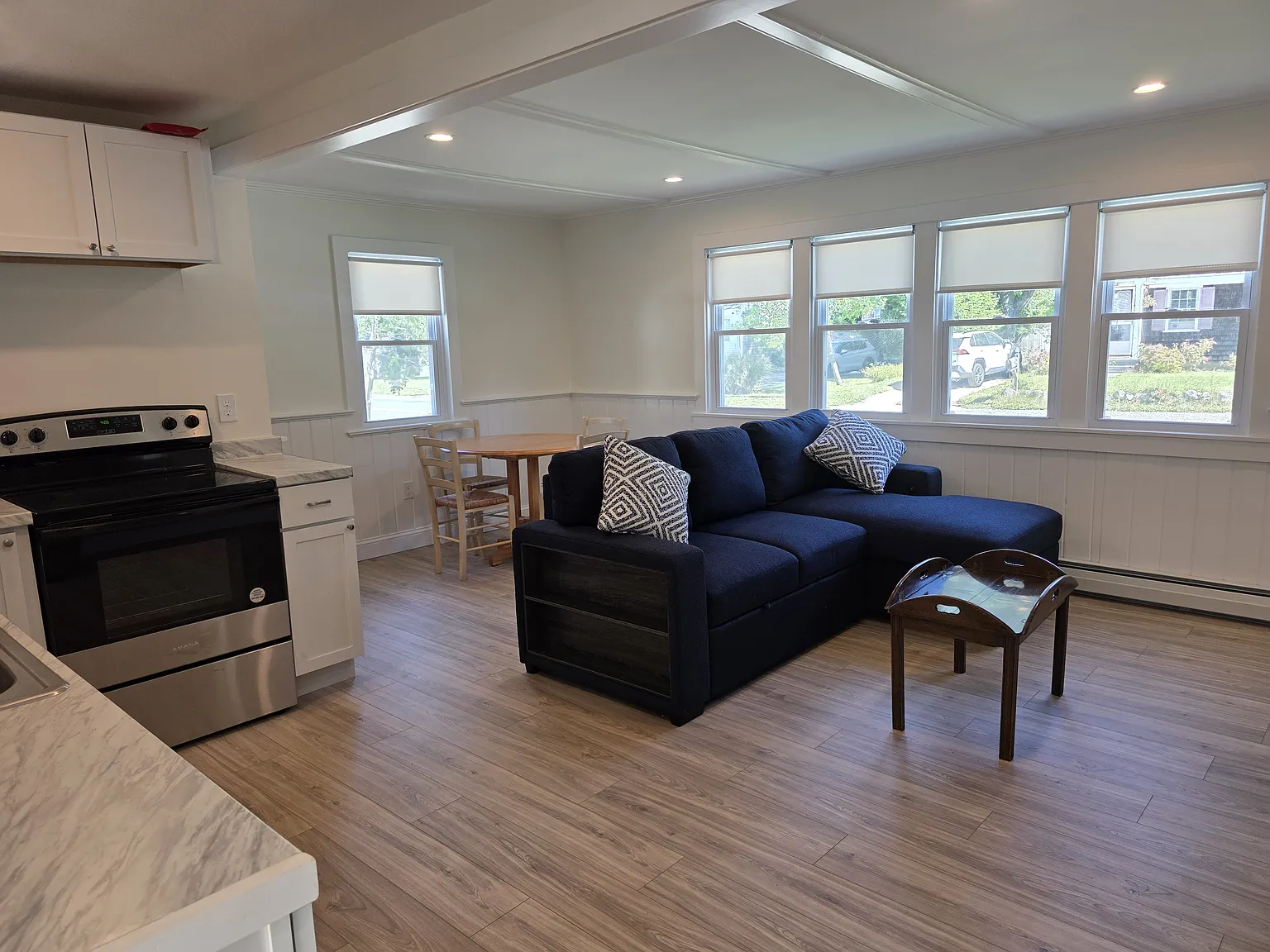 2 bed, 800 sqft, $2,600 — Photo 2